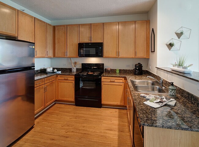 property at 936 S Clark St