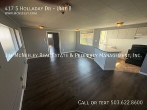 417 S Holladay Dr in Seaside, OR - Building Photo - Building Photo