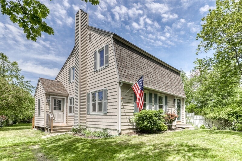 16 Grasshopper Ln in Wells, ME - Building Photo