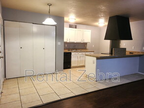 709 Levelland Dr in Arlington, TX - Building Photo - Building Photo