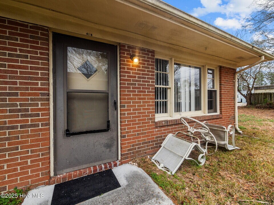 43 Sophia Dr in Jacksonville, NC - Building Photo