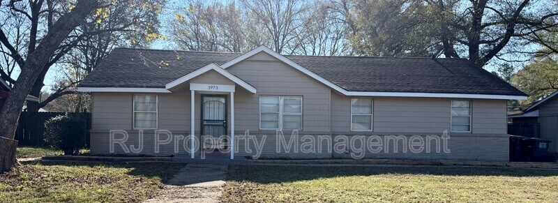 1973 Tacoma Ave in Memphis, TN - Building Photo