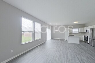 10319 Deercrest Ln in Indianapolis, IN - Building Photo - Building Photo