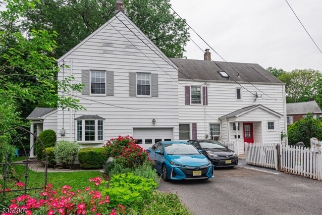 property at 13 Brighton Pl