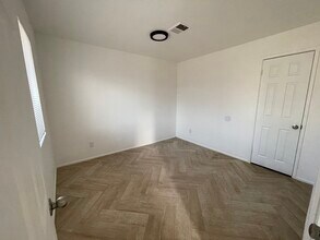 1567 W Peoria Ave in Phoenix, AZ - Building Photo - Building Photo