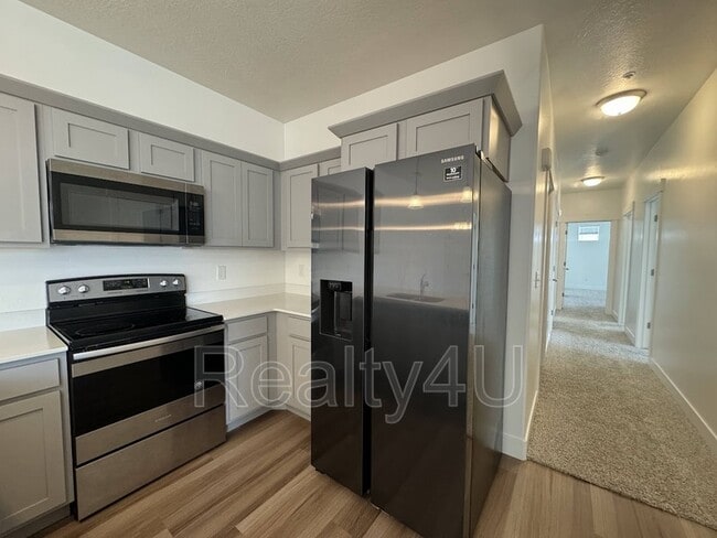 511 N 310 W in Vineyard, UT - Building Photo - Building Photo