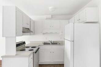 Summit on 34th in Birmingham, AL - Building Photo - Interior Photo