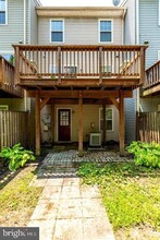 13676 Barren Springs Ct in Centreville, VA - Building Photo - Building Photo