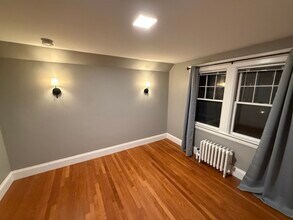 26 Saint Elmo Rd, Unit 26 in Worcester, MA - Foto de edificio - Building Photo