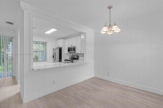 136 SW 169th Ave in Pembroke Pines, FL - Building Photo - Building Photo