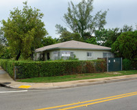 420-426 NE 70th St in Miami, FL - Foto de edificio - Building Photo