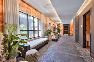 GreenIHouse Columbus in Columbus, OH - Building Photo - Building Photo