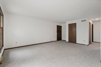 912 S Fairview Rd-Unit -#B in Columbia, MO - Building Photo - Building Photo