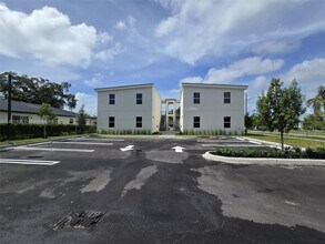511 SW 1st Ave in Hallandale Beach, FL - Building Photo - Building Photo