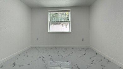 2712 60th Ave N in St. Petersburg, FL - Building Photo - Building Photo