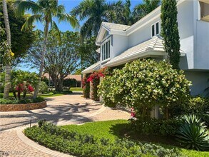 883 Galleon Dr in Naples, FL - Building Photo - Building Photo