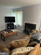 12 Michele Ct in Levittown, PA - Building Photo - Building Photo