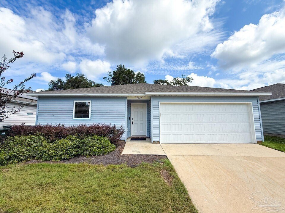 1640 Addies Way in Pensacola, FL - Building Photo