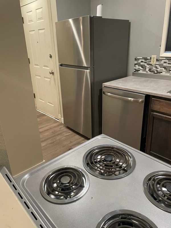 603 SE 148th Ave in Portland, OR - Foto de edificio - Building Photo