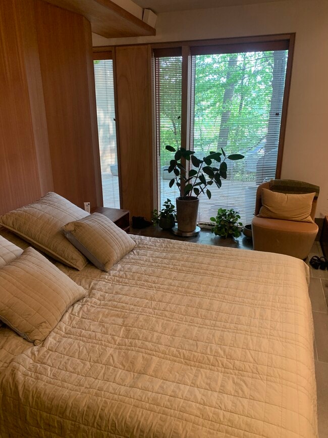 170 Rawson Rd, Unit GR in Brookline, MA - Building Photo - Building Photo