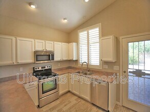 3926 W Hackamore Dr in Phoenix, AZ - Building Photo - Building Photo