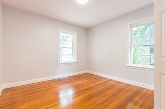 20 Hunnewell Ave, Unit 28 Hunnewell Avenue in Boston, MA - Building Photo - Building Photo