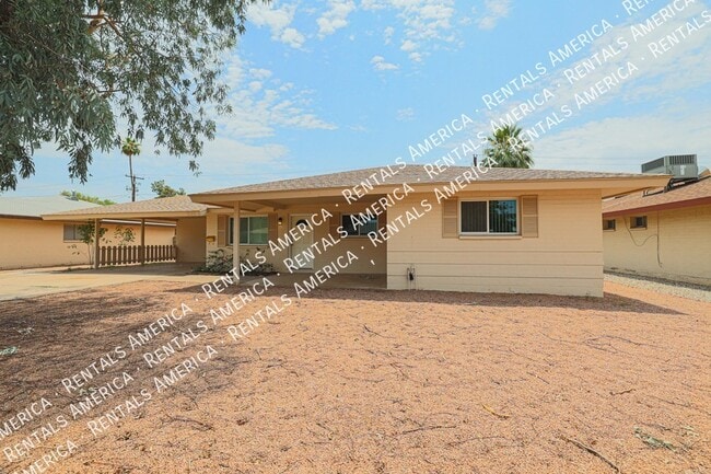 935 E Wesleyan Dr in Tempe, AZ - Building Photo - Building Photo