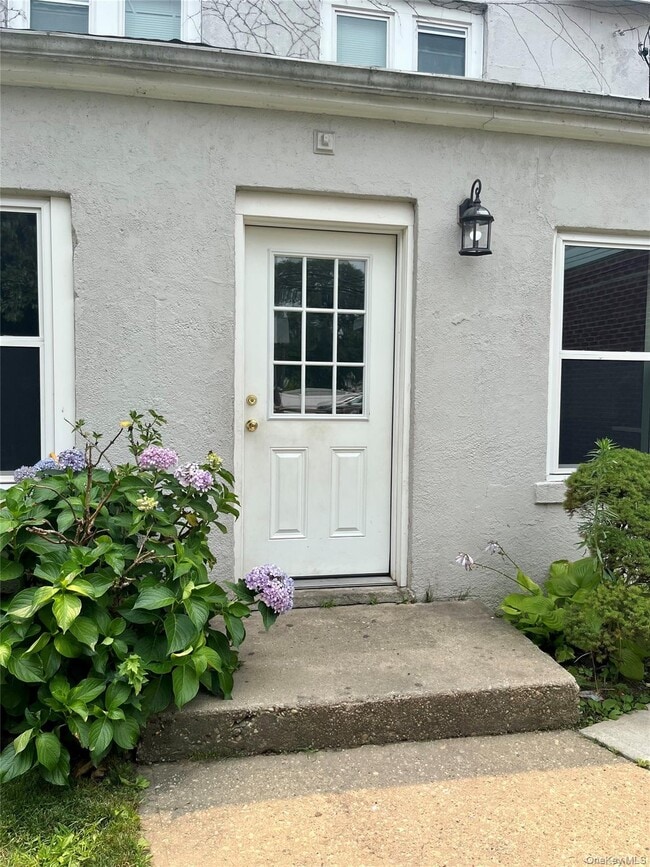 property at 6 E 2nd St
