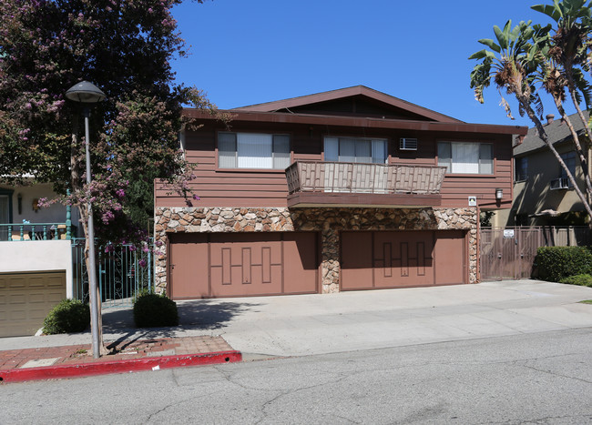 225 N Kenwood St in Glendale, CA - Foto de edificio - Building Photo