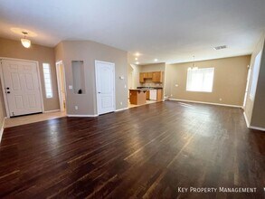 10519 Allegrini Dr in Las Vegas, NV - Building Photo - Building Photo