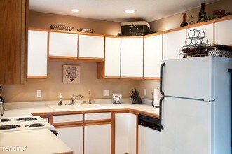 711 Blue Jay Ln in Hudson, WI - Building Photo - Building Photo