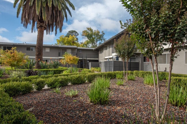 Fulton Oaks Apartments