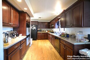 78 Arlington St in Boston, MA - Building Photo