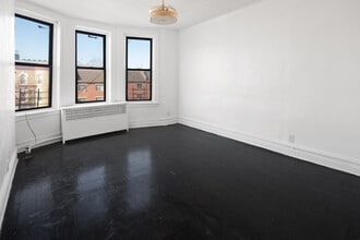 1574 Eastern Pkwy, Unit #3 in Brooklyn, NY - Foto de edificio - Building Photo