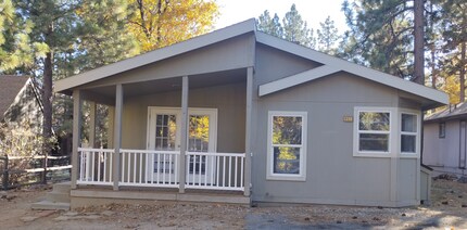 455 Kern Ave in Big Bear, CA - Building Photo - Building Photo