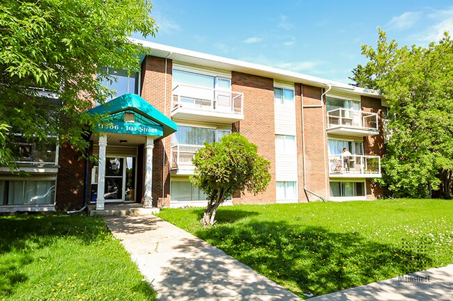 Murray Apartments in Edmonton, AB - Building Photo - Building Photo