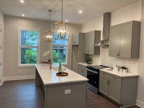 176 Chestnut Cir in Atlanta, GA - Building Photo - Building Photo