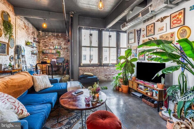 property at 1701 Tulip St