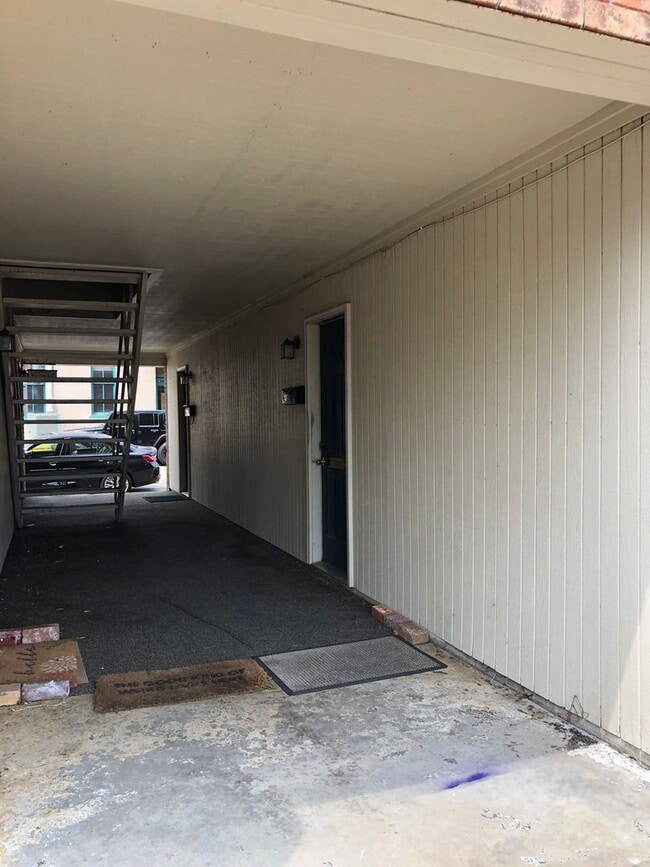 205 1/2 2nd St in Searcy, AR - Building Photo - Building Photo