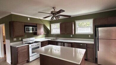 1817 Hillside Ave, Unit 2nd Floor in Schenectady, NY - Foto de edificio - Building Photo