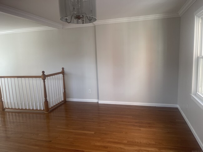 32 Pine St in Norwalk, CT - Building Photo - Building Photo