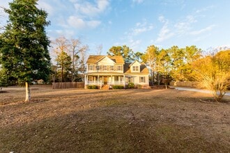 207 Crooked Creek Rd in Jacksonville, NC - Building Photo - Building Photo