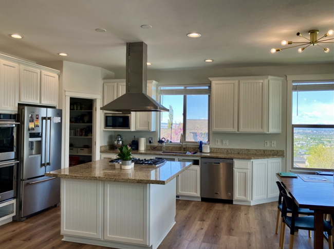 14487 S Cuchara Way, Unit Mountain Home with a Stunning View in Herriman, UT - Building Photo - Building Photo