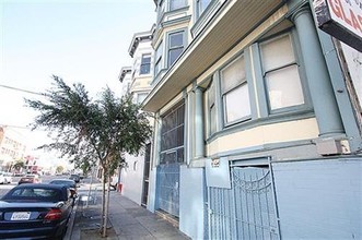 1353-1357 Folsom St in San Francisco, CA - Foto de edificio - Building Photo