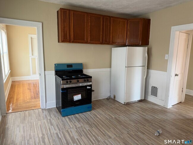 property at 411 Ellis St
