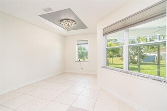 3631 Roderigo Ave in North Port, FL - Foto de edificio - Building Photo