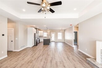 1616 Lariat Ln in Junction City, KS - Building Photo - Building Photo