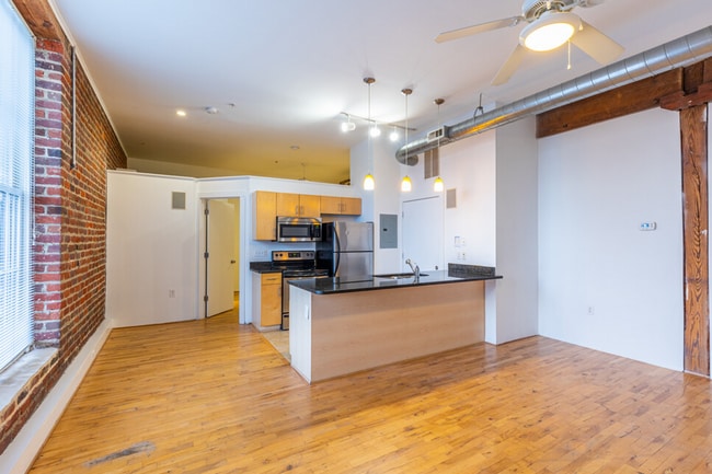 The Lofts on Market Street in Petersburg, VA - Foto de edificio - Building Photo