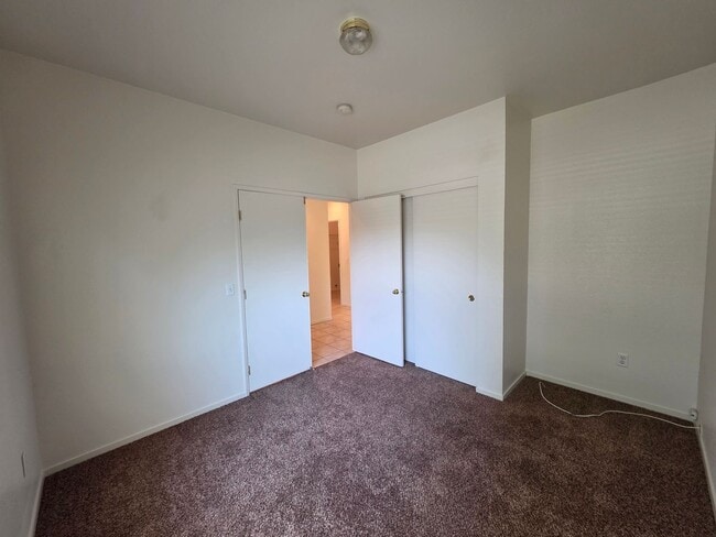 944 W Russell Ave in Visalia, CA - Building Photo - Building Photo