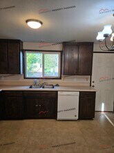 10328 185th Ave SW in Rochester, WA - Building Photo - Building Photo